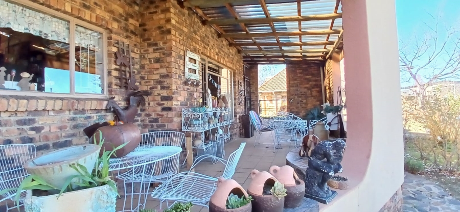 5 Bedroom Property for Sale in La Provance Free State
